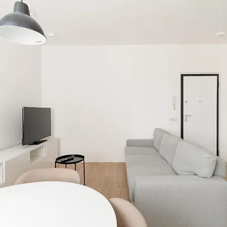 Guesthost - Bright M1 Pasteur Appartamento Milano